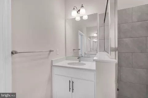 Bath - 485 Ensemble Way, Frederick, MD 21701 photo 3 of 8