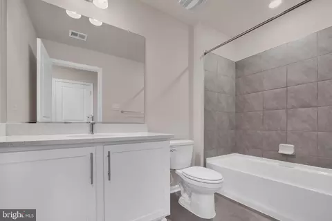 Bath - 485 Ensemble Way, Frederick, MD 21701 photo 6 of 8