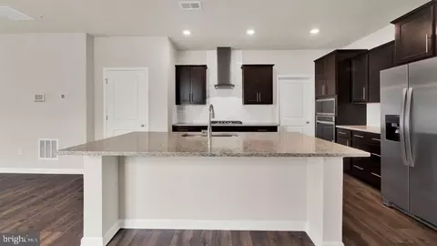 489 Ensemble Way, Frederick, MD 21701 photo 5