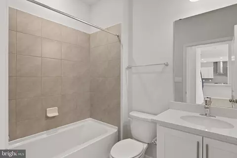 Bath - 444 Tiller St, Frederick, MD 21701 photo 1 of 5