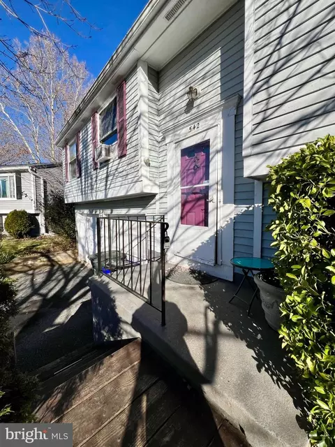 542 Logan St, Frederick, MD 21701 photo 5
