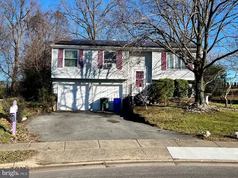542 Logan St, Frederick, MD 21701 photo 3