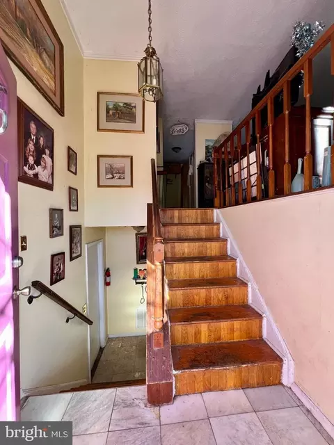542 Logan St, Frederick, MD 21701 photo 6
