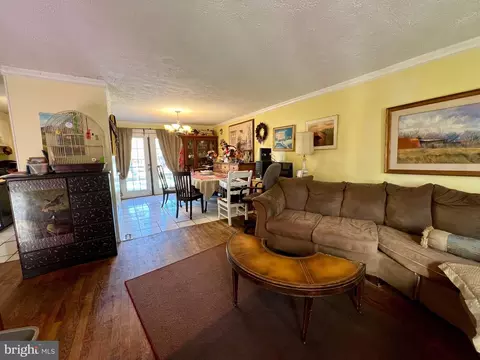 542 Logan St, Frederick, MD 21701 photo 8