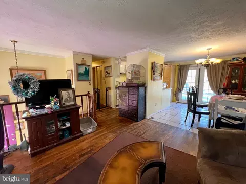 542 Logan St, Frederick, MD 21701 photo 9
