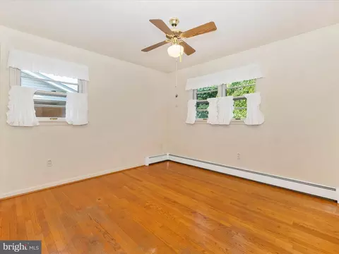 Bedroom - 283 Wyngate Dr, Frederick, MD 21701 photo 4 of 6