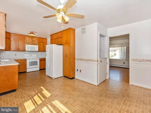 Kitchen - 283 Wyngate Dr, Frederick, MD 21701 photo 2 of 5