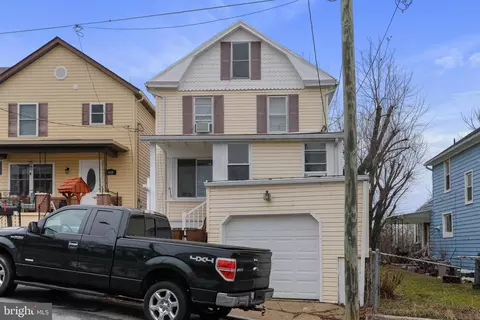 615 N Maple Ave, Brunswick, MD 21716