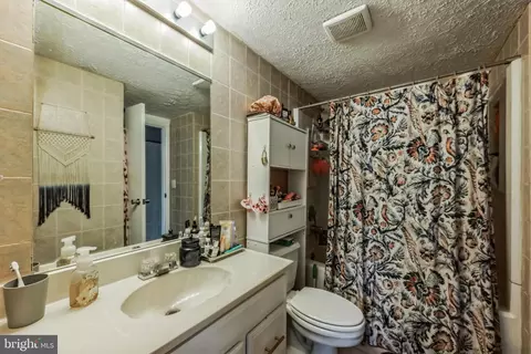 5826 Whitfield Ct, Frederick, MD 21703 photo 2