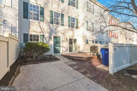 169 Heathfield Dr, Frederick, MD 21702