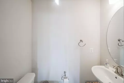 515 E 7th St, Frederick, MD 21701 photo 9