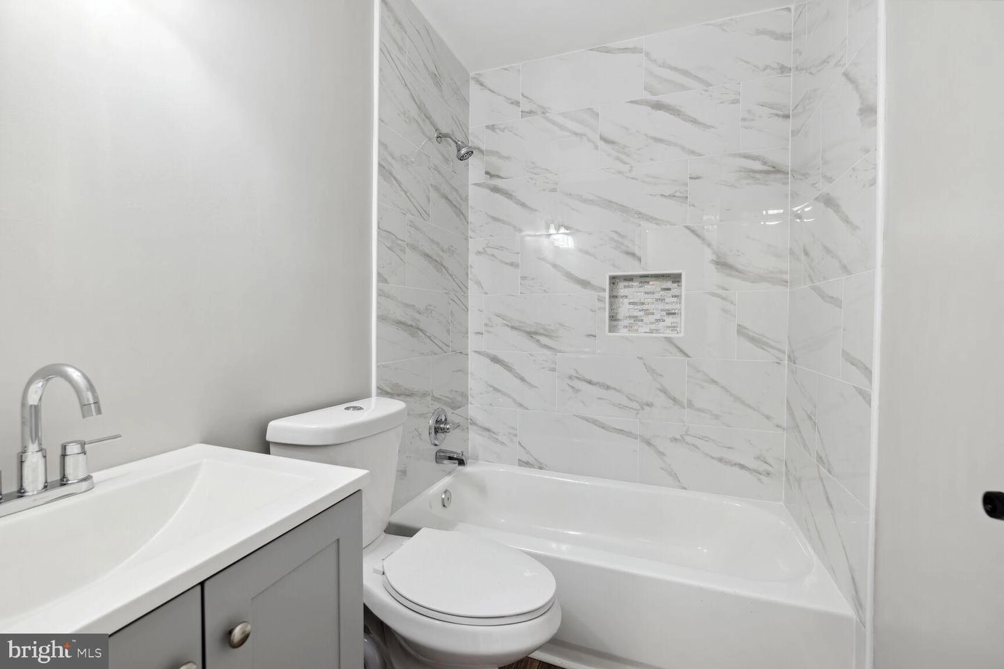 106 Lauren Ct, Frederick, MD 21703 photo 7