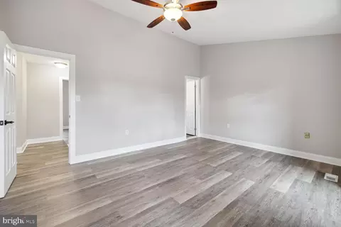 106 Lauren Ct, Frederick, MD 21703 photo 10