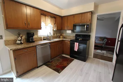 7210 Rainbow Ln, Frederick, MD 21702 photo 3