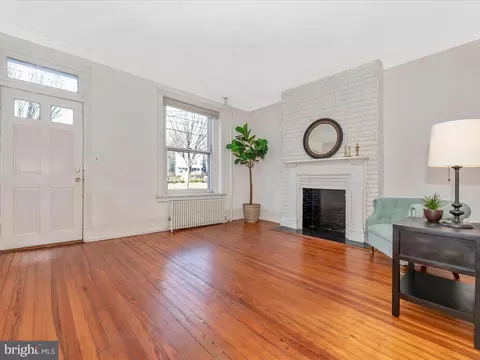 336 E Church St, Frederick, MD 21701 photo 4