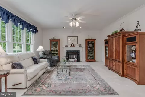 9015 Harris St, Frederick, MD 21704 photo 6