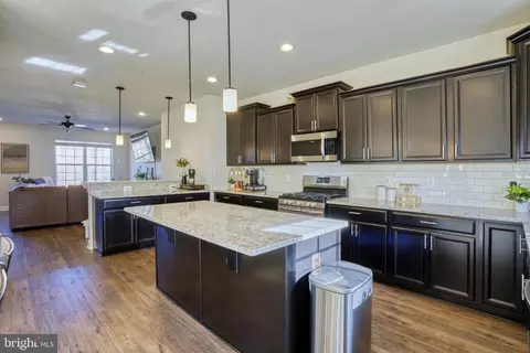 7203 Delegate Pl, Frederick, MD 21703 photo 13