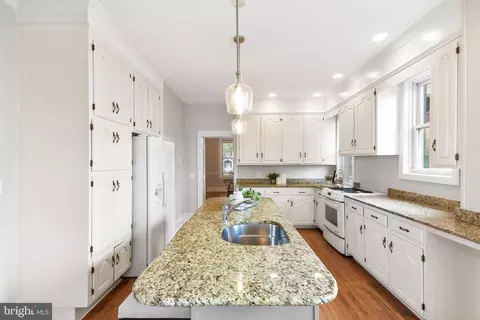 205 Upper College Ter, Frederick, MD 21701 photo 47