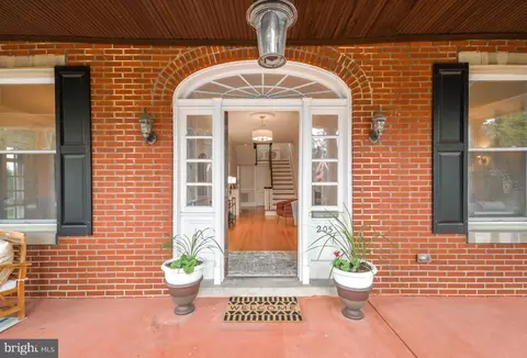 205 Upper College Ter, Frederick, MD 21701 photo 3