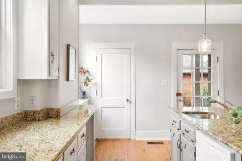 205 Upper College Ter, Frederick, MD 21701 photo 43