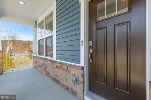 5825 Zoe Ln, Frederick, MD 21704 photo 3
