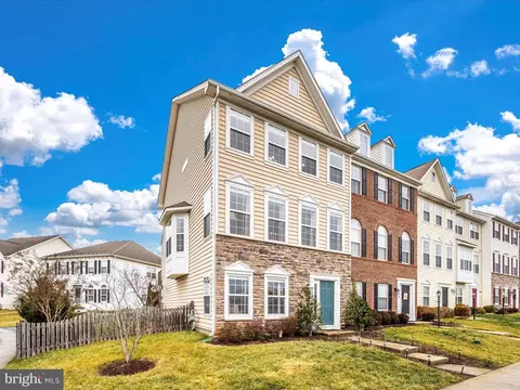 310 E Wainscot Dr, New Market, MD 21774