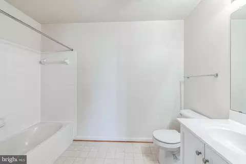 500 Patton Cir #7D, Frederick, MD 21703 photo 12
