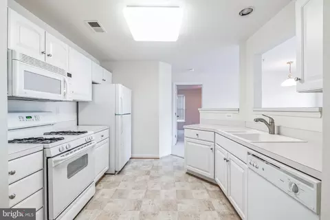 500 Patton Cir #7D, Frederick, MD 21703 photo 5