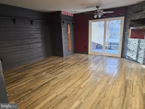 567 Ellison Ct, Frederick, MD 21703 photo 3