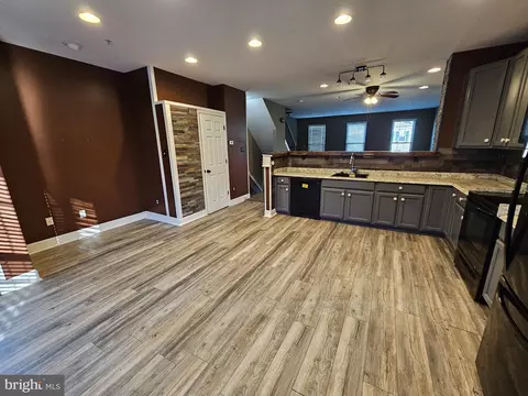 567 Ellison Ct, Frederick, MD 21703 photo 9