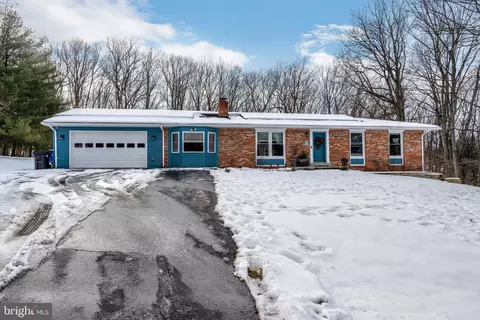 5794 Western View Pl, Mount Airy, MD 21771