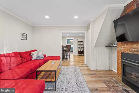 128 W 4th St, Frederick, MD 21701 photo 6