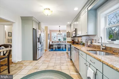 205 Grove Blvd, Frederick, MD 21701 photo 6