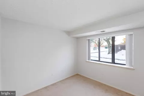 501 D Heather Ridge Dr #8D, Frederick, MD 21702 photo 16