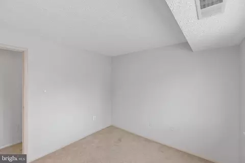 501 D Heather Ridge Dr #8D, Frederick, MD 21702 photo 18