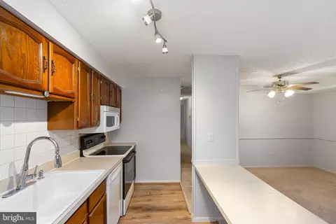 501 D Heather Ridge Dr #8D, Frederick, MD 21702 photo 13