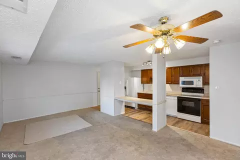 501 D Heather Ridge Dr #8D, Frederick, MD 21702 photo 8