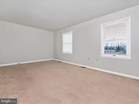 129 E Hammaker St, Thurmont, MD 21788 photo 25