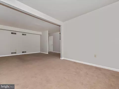 129 E Hammaker St, Thurmont, MD 21788 photo 9