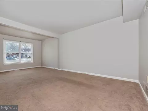 129 E Hammaker St, Thurmont, MD 21788 photo 11