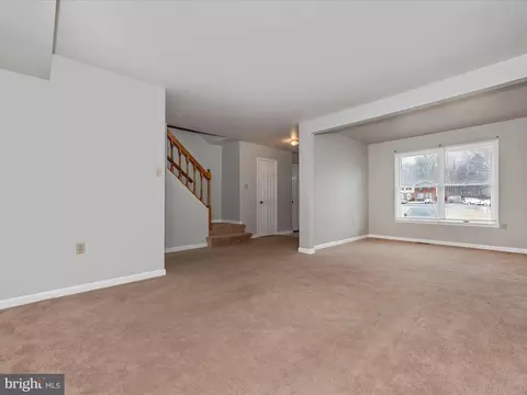 129 E Hammaker St, Thurmont, MD 21788 photo 10