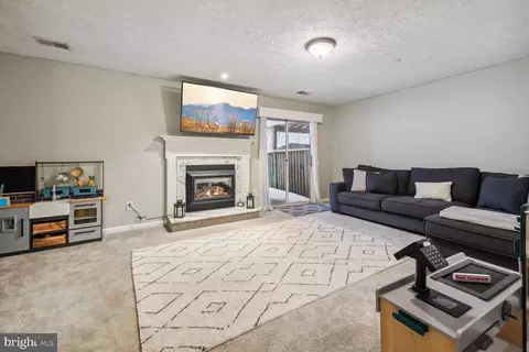6219 Cliffside Ter, Frederick, MD 21701 photo 4