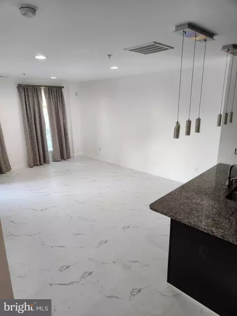 6479 Jack Linton Dr S, Frederick, MD 21703 photo 9
