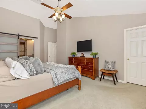 7010 Allington Manor Cir E, Frederick, MD 21703 photo 31