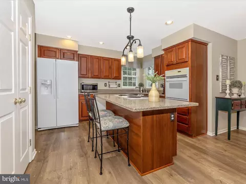 7010 Allington Manor Cir E, Frederick, MD 21703 photo 13