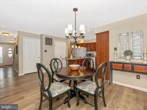 7010 Allington Manor Cir E, Frederick, MD 21703 photo 12