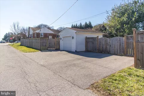 Exterior - 17 Mount Olivet Blvd, Frederick, MD 21701 photo 15 of 17