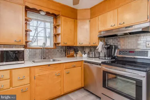 Kitchen - 17 Mount Olivet Blvd, Frederick, MD 21701 photo 2 of 3