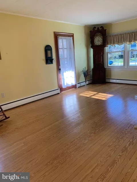 Living - 626 Lee Pl, Frederick, MD 21702 photo 1 of 1