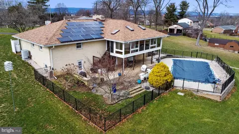 6123 Long Branch Rd, Frederick, MD 21701 photo 3